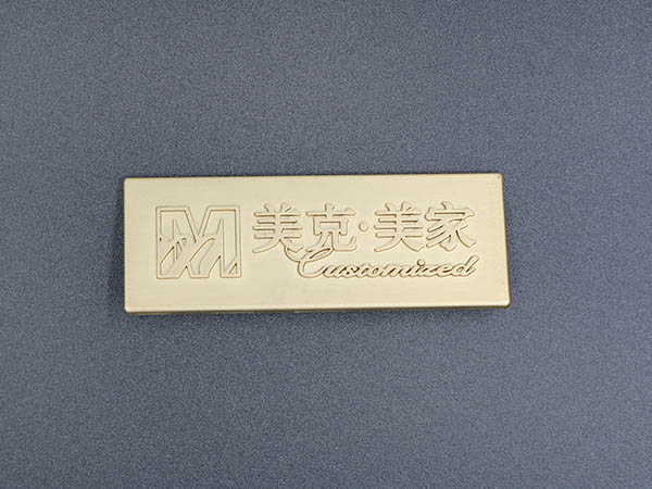 东莞锌合金标牌安装